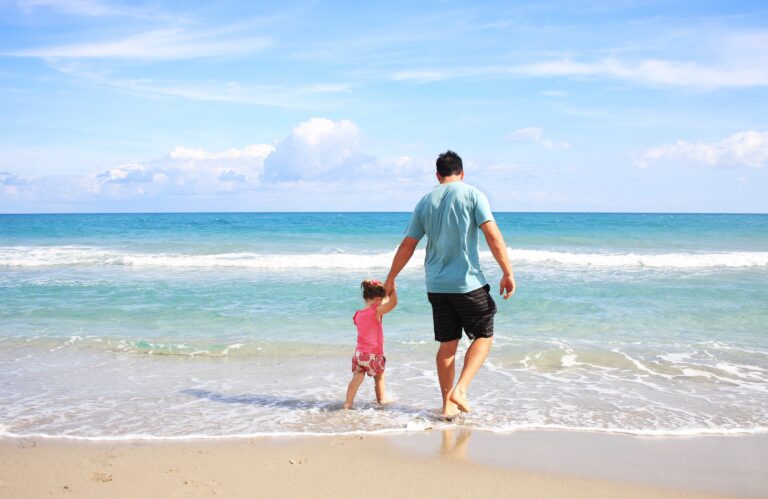 THE POWER OF DAD: HOW YOUR RELATIONSHIP WITH YOUR FATHER SHAPES YOUR ROMANTIC RELATIONSHIPS